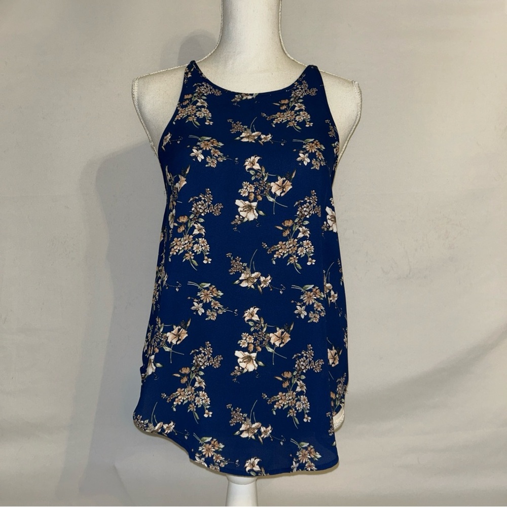 Forever 21 Blue‎ Floral Tank Top